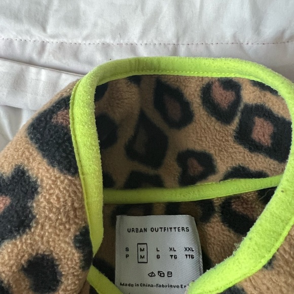 Urban Outfitters Cheetah Sweatshirt - Picture 2 of 3